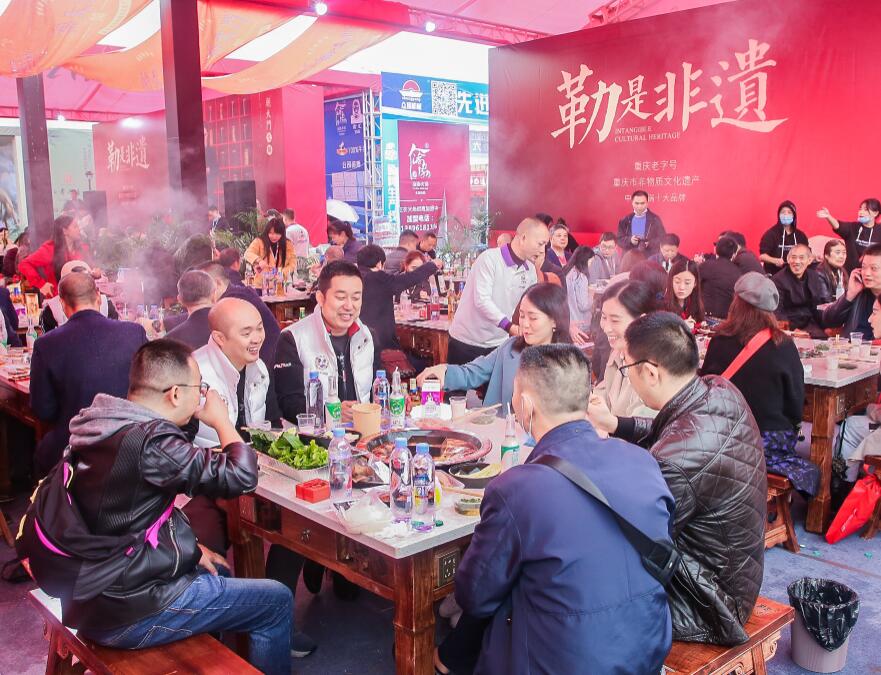 開火鍋店真的賺錢嗎？火鍋的優(yōu)勢有哪些？